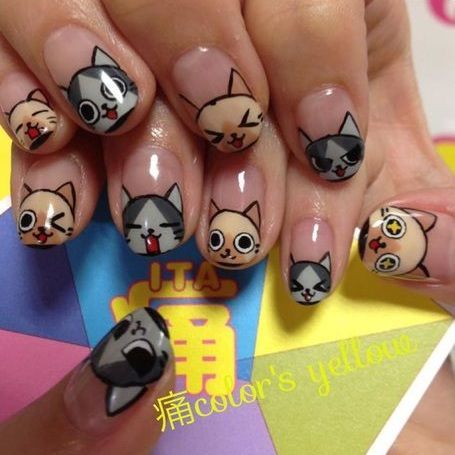 Tạo mẫu nail cách điệu làm mới bản thân nhanh gọn nhất