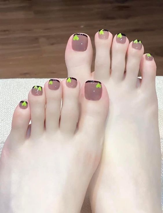 Giới thiệu mẫu nail chân cách điệu đến các nàng