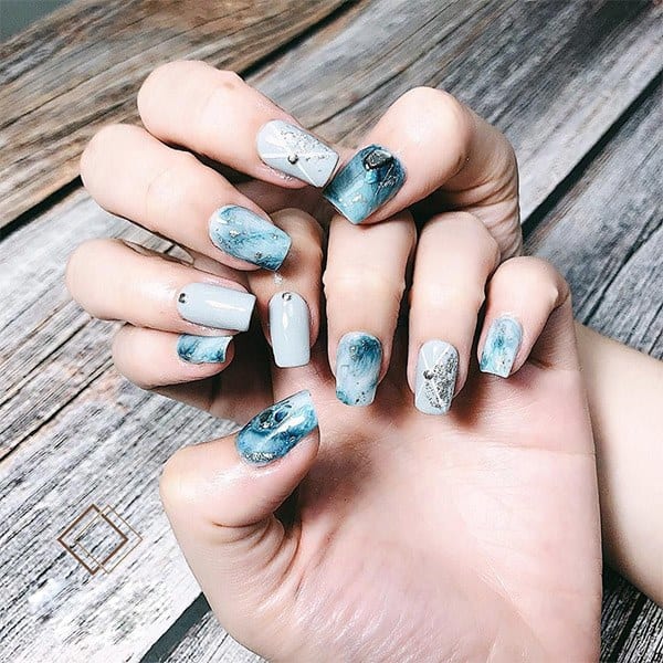 Tuyển tập những mẫu nail loang trong năm nay và năm 2025 đầy sôi động