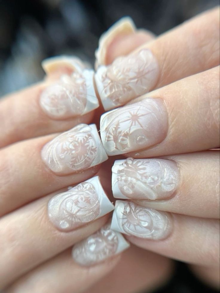 Giới thiệu mẫu nail gấm đang được yêu thích thời gian gần đây