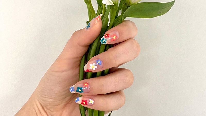 day-nail-online-tai-tphcm Hình 4 – Thường xuyên rèn luyện các kỹ thuật nail sẽ giúp bạn nhanh chóng lành nghề