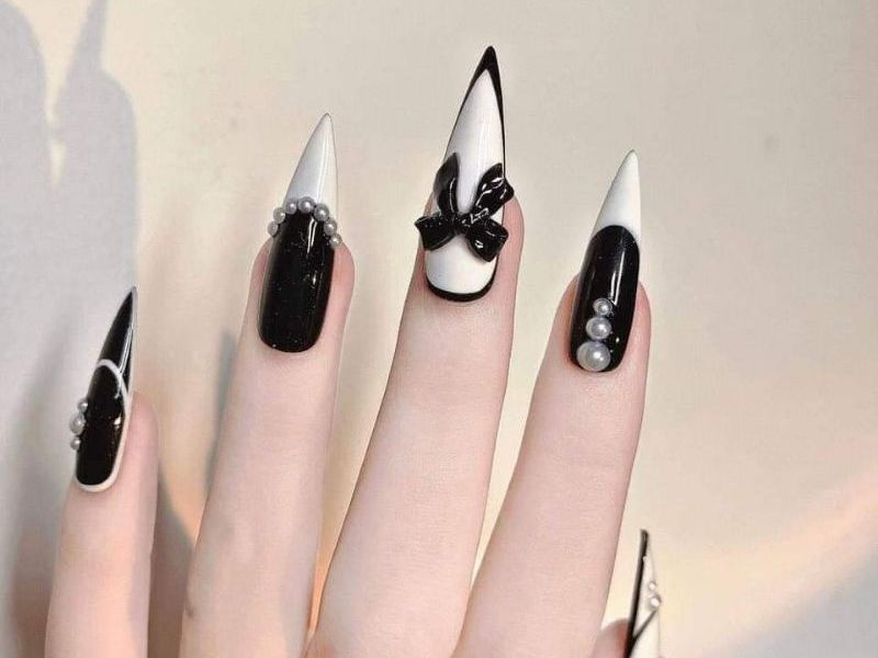 Phối ngẫu nail đen và trắng