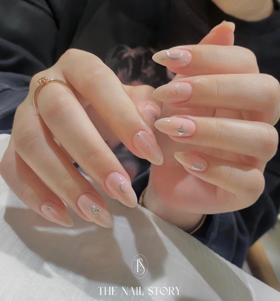 tiem-nail-hoan-kiem-1-1 Tiệm Nail Hoàn Kiếm
